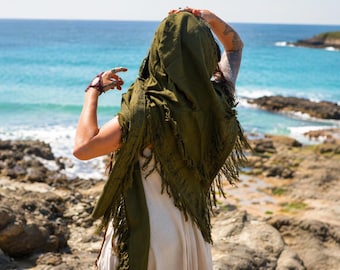 Groene sjaal cape met capuchon, sjaal van ruw katoen met franjes, Psylo Burning Man-stijl