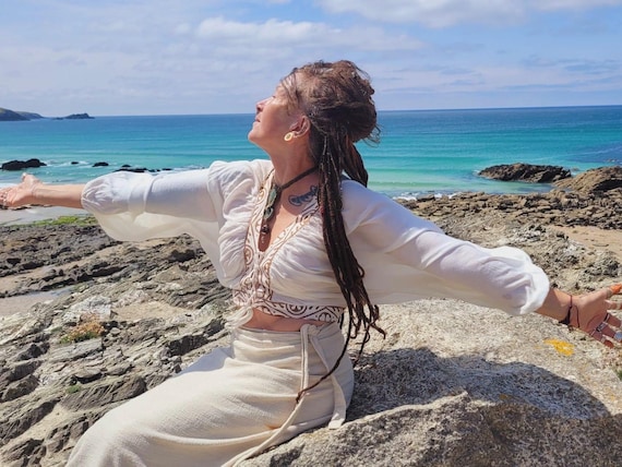 White Boho Batwing Top – Ceremonial Festival Blouse – Long Sleeve