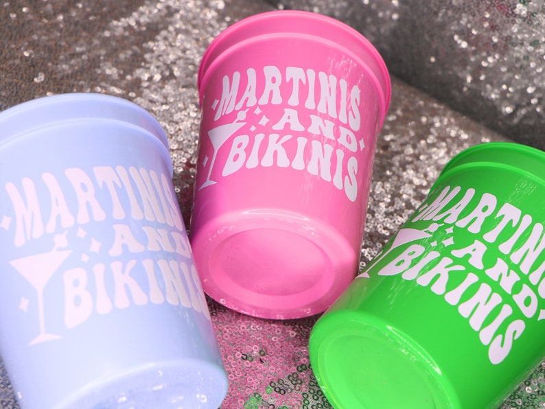 MARTINIS AND BIKINIS Cups for Bachelorette Party Country Club Bachelorette, But First Martinis, Martinis and Matrimony, Club Bach Bild 1