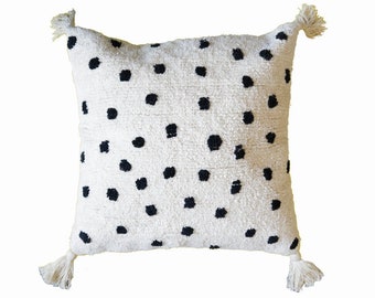 Adi Pillow in Black