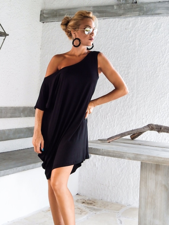 open lace back dress Major Icon Tunic Dress In Black – Impressions Online Boutique main image 0