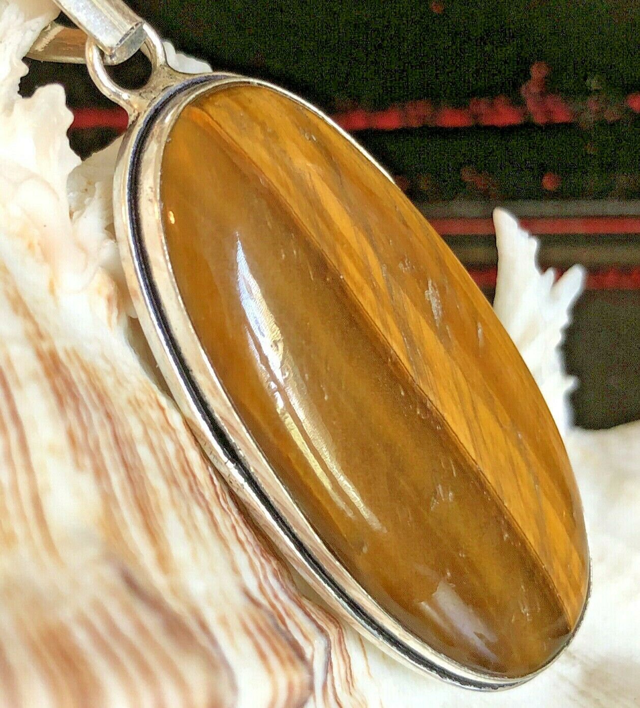 BlackCat Brown Tigers Eye Long Oval Gemstone Pendant BlackCat Brown Tigers Eye Long Oval Gemstone Pendant