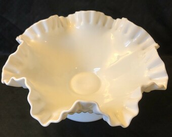 FENTON ホブネイル ホワイト ミルクガラス 大型台座ボウル クリンプ