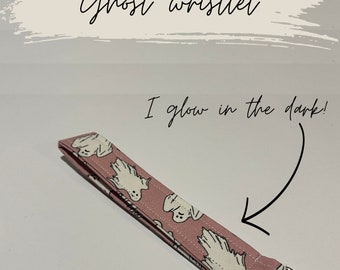 Glow in the dark ghost print wristlet keychain Halloween for car keys