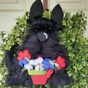 Scottish Terrier Wreath: Seasonal Front Door Decor