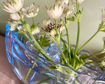 Blue glass mantelpiece vase or table centrepiece