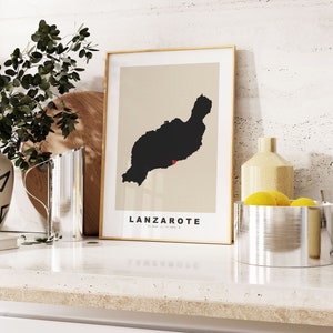 Lanzarote Druck - Benutzerdefinierter Kartendruck - Personalisierte Text Geschenkoptionen - Rahmen / Leinwandoptionen - Vintage Style Map Print