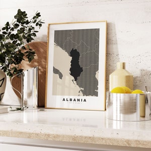 Albanien Druck - Benutzerdefinierter Kartendruck - Geschenkoptionen mit personalisiertem Text - Rahmen / Leinwandoptionen - Kartendruck im Vintage-Stil
