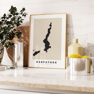 Karpathos-Druck - Benutzerdefinierter Kartendruck - Geschenkoptionen mit personalisiertem Text - Rahmen- / Leinwandoptionen - Kartendruck im Vintage-Stil