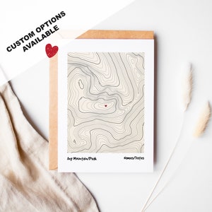 Biglietto di auguri personalizzato per escursioni, qualsiasi montagna/vetta - vuoto all'interno o con messaggio - busta inclusa - biglietto di auguri personalizzato per escursioni - biglietto di auguri con mappa
