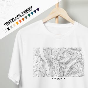 T-shirt Helvellyn - T-shirt carte des contours - Différentes couleurs disponibles - Texte personnalisé - T-shirt Helvellyn - Région des lacs -