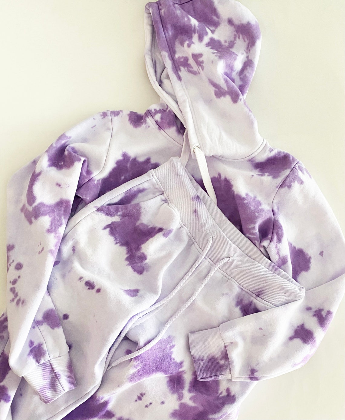 tie dye jogger and sweatshirt set
