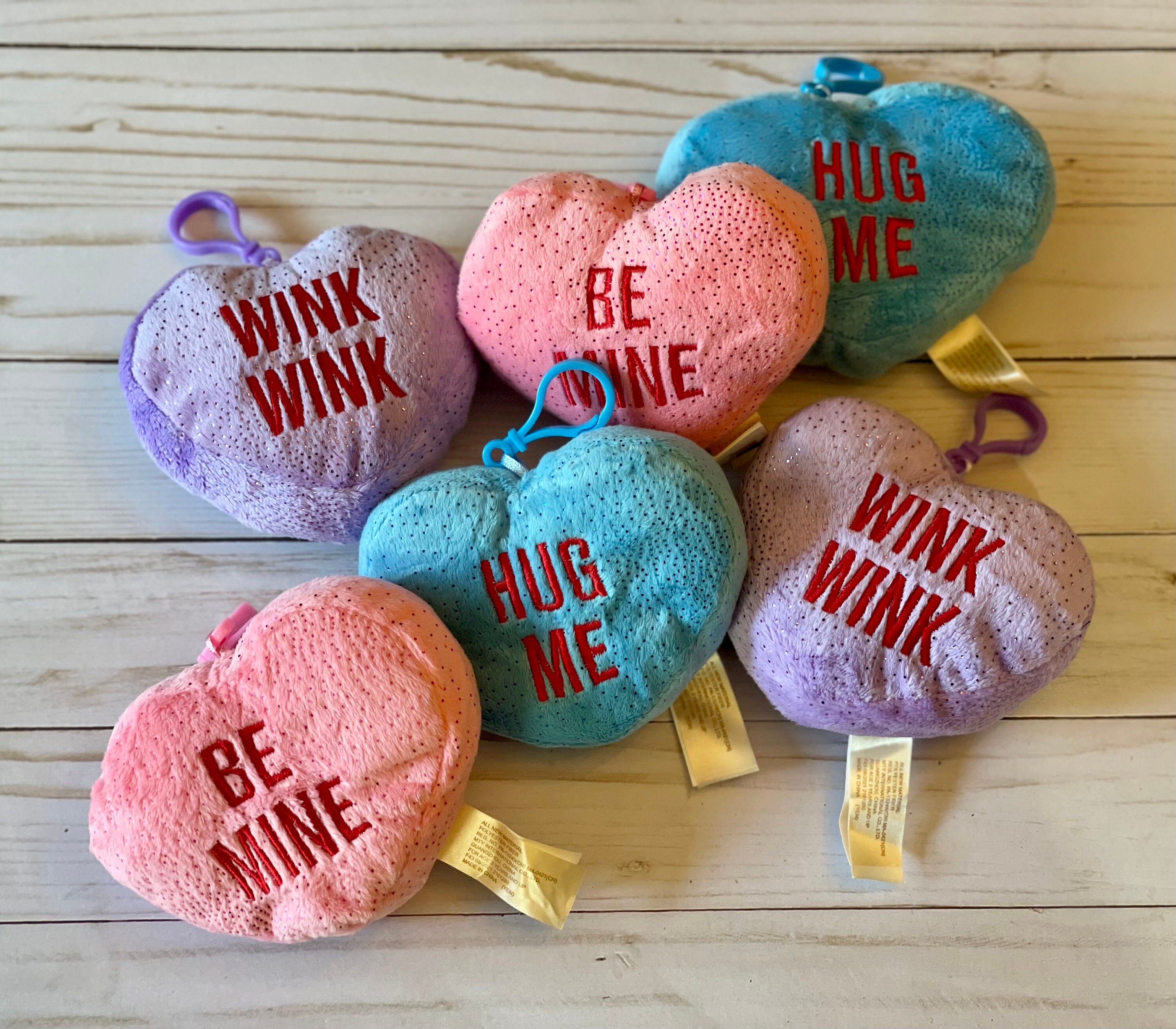 Heart pillows for valentine's day clearance