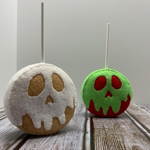 Poison Apple Halloween Decoration, Felt Food Caramel Apple, Evil Queen Halloween Decor, Snow White Villains Halloween Candy Apple Photo Prop