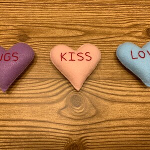 Fake Food Conversation Heart Felt Toys for Valentine&#39;s Day Kid&#39;s Play Kitchen or Tiered Tray Decor