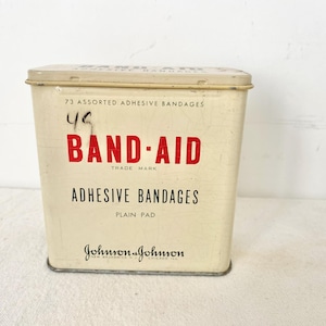 Vintage 1940s Band-Aid Trade Mark Adhesive Bandages Plain Pad Tin Box with Old Product //LN2