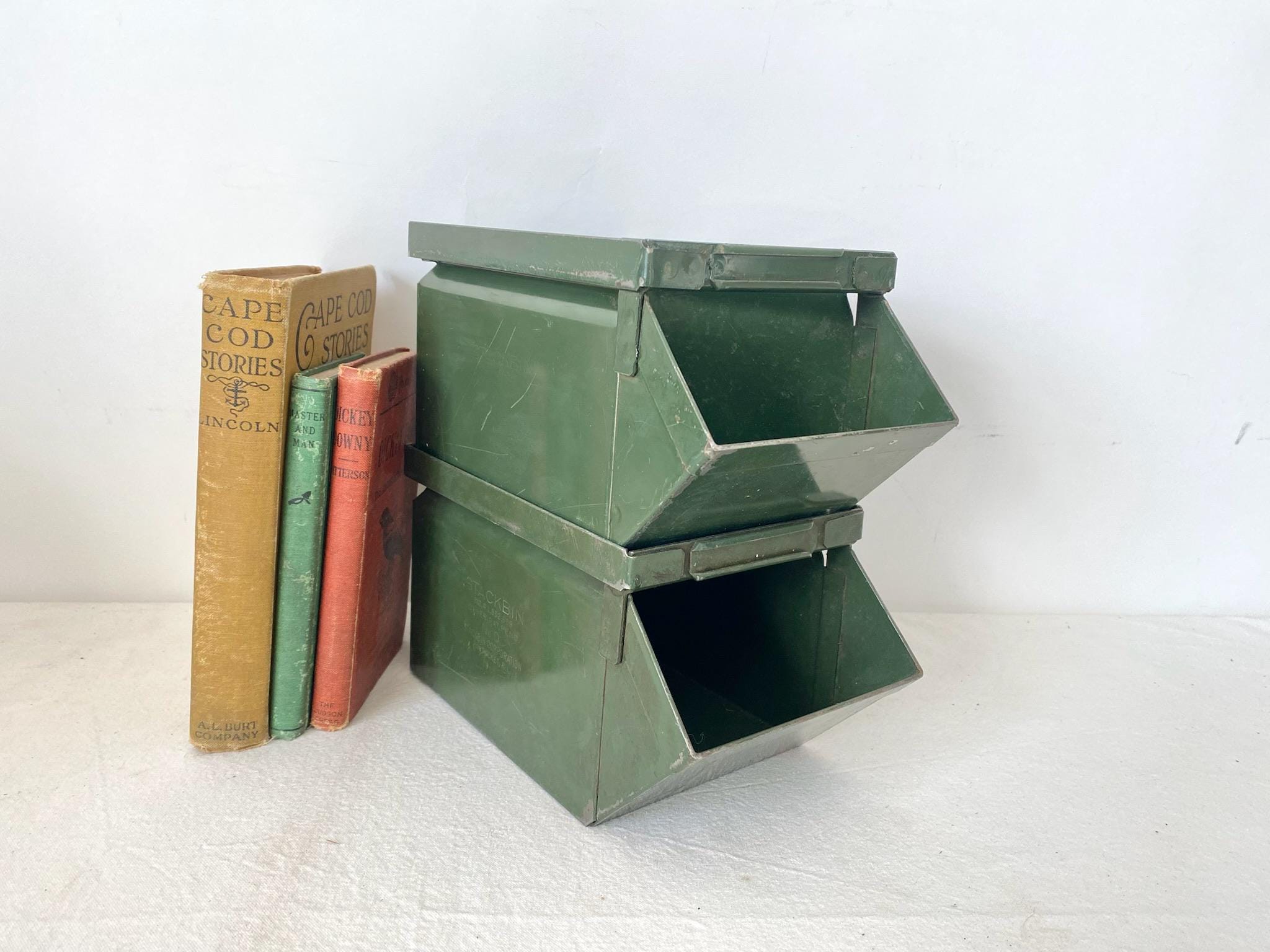 VINTAGE STACKING ボックス Vintage Stacking Metal Bins - Etsy