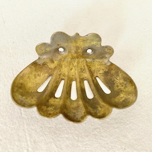 Antique Scalloped Metal Soap Dish - Vintage Shell Shaped Soap Holder - Bathroom Salvage