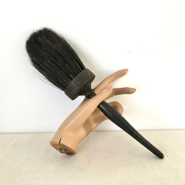 Vintage Round Shaker Style Brush Wood Handle Horse Hair Brush Farmhouse Decor - Antique Prop Brush - Old Used Brush //LNx