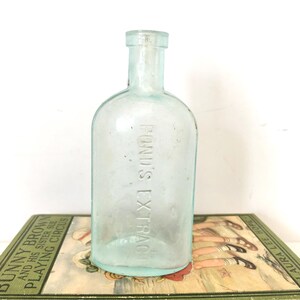Antique Light Aqua Color Pond&#39;s Extract Bottle - Old Aqua Display Bottle