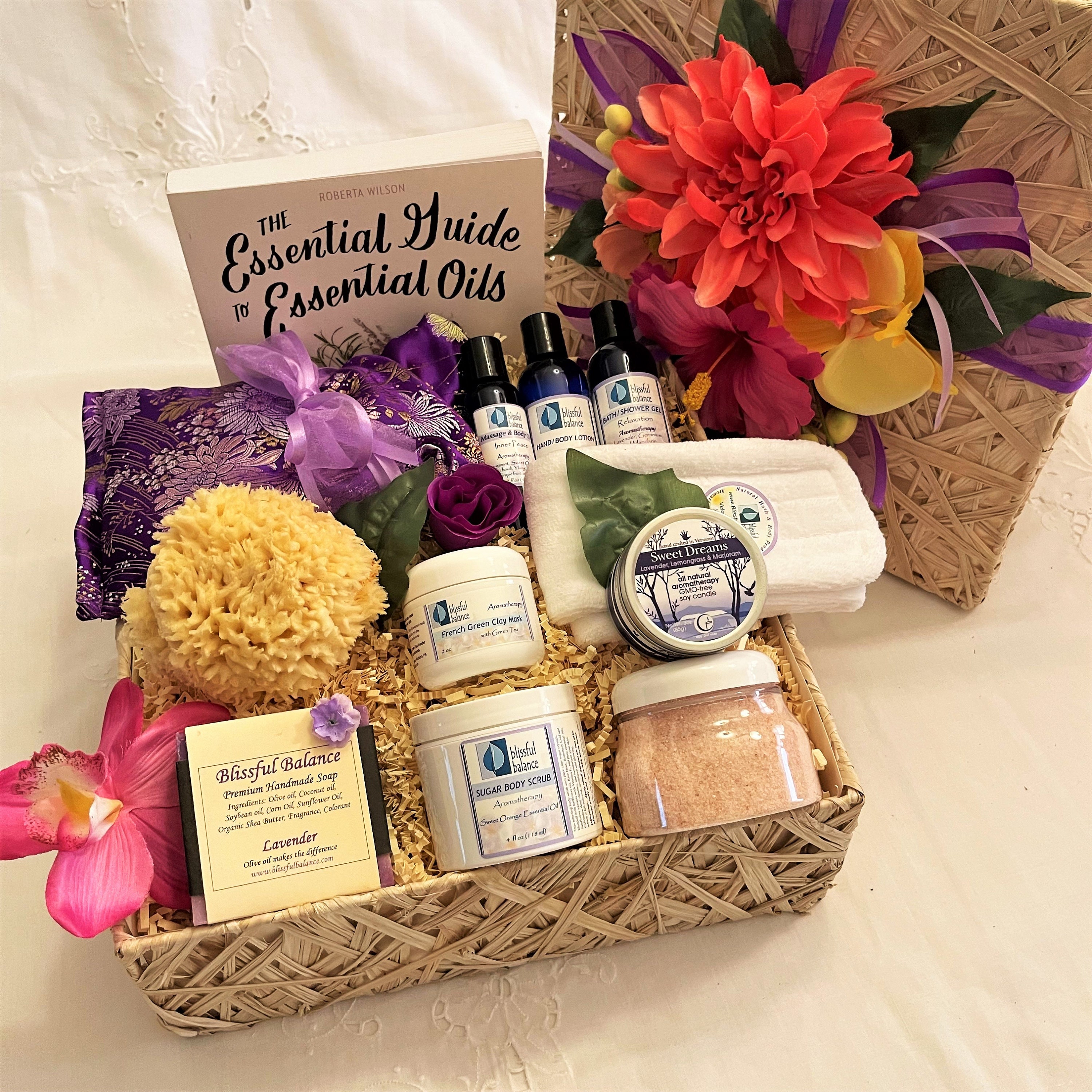 Christmas Gifts for Mom,Mom Birthday Gifts from Daughter,Personalized Spa  Body Relaxing Lavender Gifts Basket Mothers Day Gifts for Mom,Unique Gifts