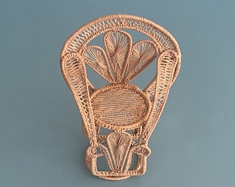 Iraca Palm Finely Hand Woven Small Queen Chair