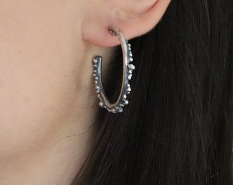 Handmade earrings with microgranulation in oxidized sterling silver - gift idea - woman earrings - girl earrings - black earrings