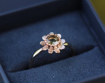 Chamomile ring in 18k white and red gold with ochre tourmaline - gold flower ring - engagement ring