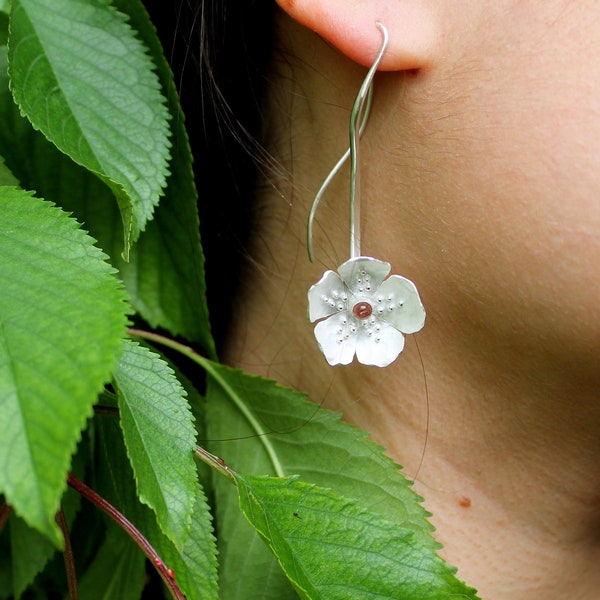 Dangling earrings of cherry blossom in sterling silver and pink tourmalines - floral jewel of the line PRUNUS AVIUM