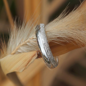Silver ring with diamond texture - Valentine&#39;s Day - Engagement ring - unisex ring