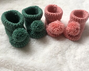 Crochet Pompom Baby Booties