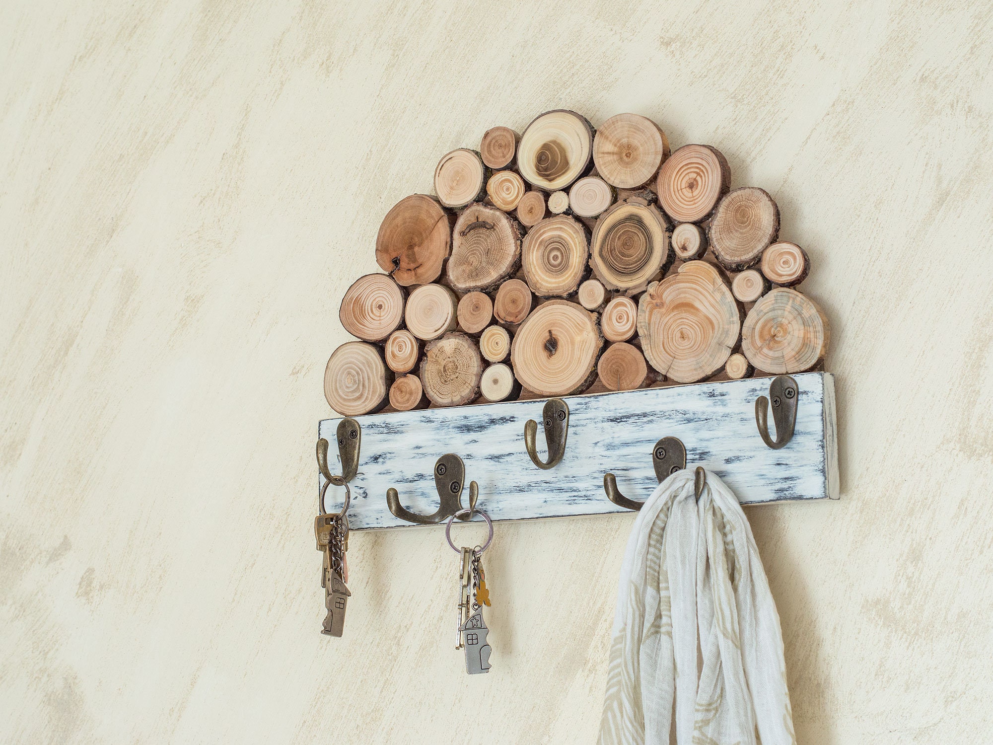 Rustikale weiße Schlüsselanhänger Holz Schlüsselanhänger | Etsy