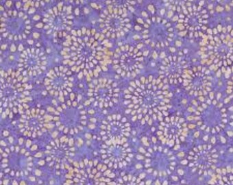 Half Yard - Riley Blake Expressions Tjaps Batik in lavendel 1 - Hand geverfd batik katoenweefsel