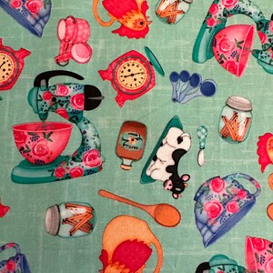 EOB 32 x 44 pouces Baker's Dozen Ustensiles de cuisine Quilting Treasures à jeter sur l'eau - Déco ustensiles de cuisine pour pots à biscuits - Tissu en coton