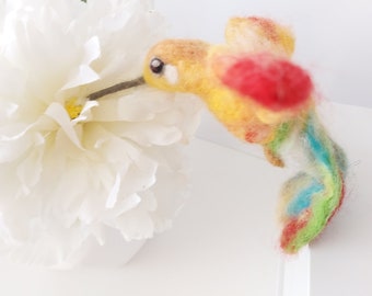 Felted animal, Collectibles art, needle felted Hummingbird, Needle felted hummingbird, realistic hummingbird, gift idea / sandycraftuk