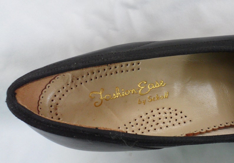 ladies black leather shoes size 9