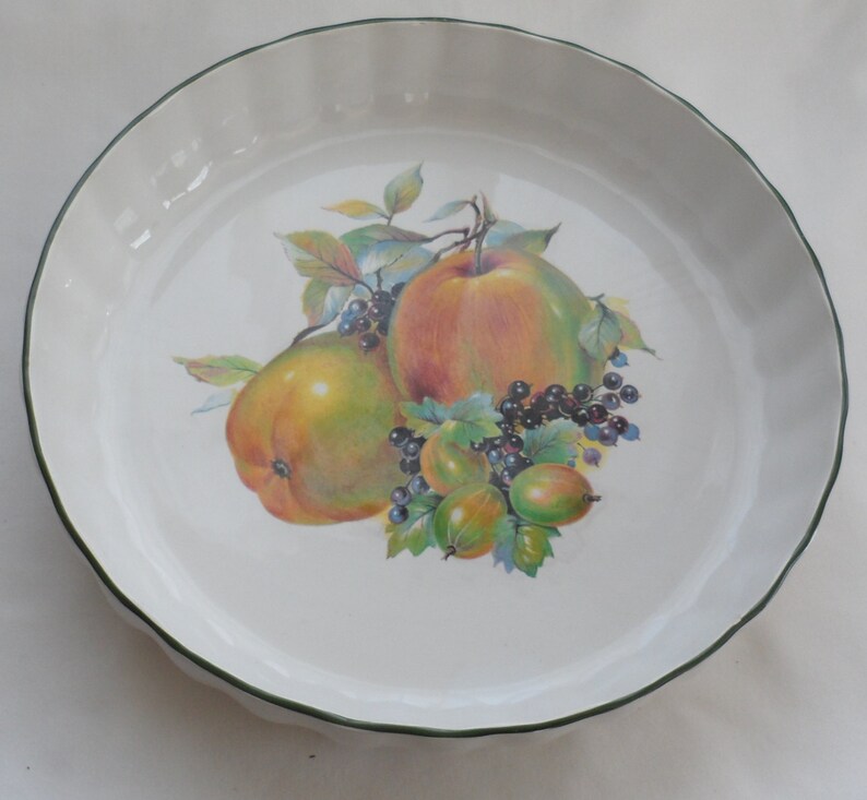 1980s Vintage MAYELL Oven to Ceramic Flan Quiche Dish Made in EnglandWhite with Fruit Decoration in CenterUsed Oven 2 Table Baking Dish