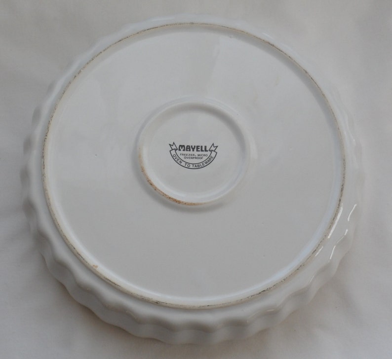 1980s Vintage MAYELL Oven to Ceramic Flan Quiche Dish Made in EnglandWhite with Fruit Decoration in CenterUsed Oven 2 Table Baking Dish