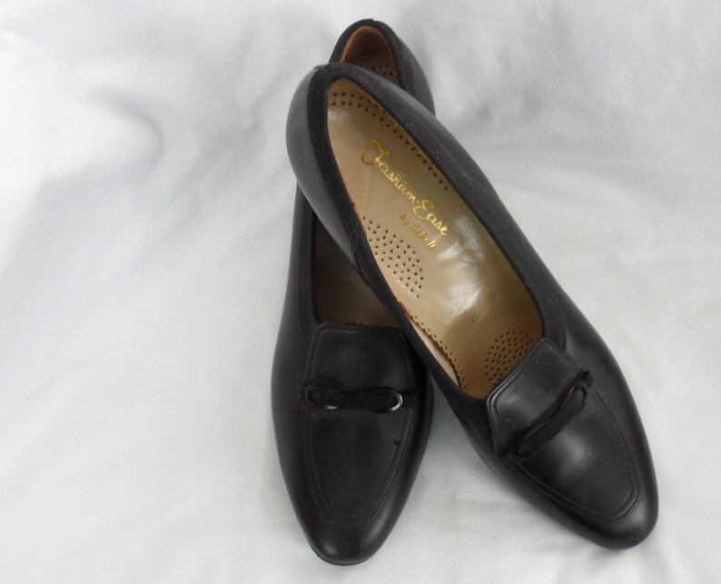 ladies black leather shoes size 9