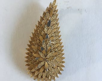 Vintage Gold Tone Brutalist Paisley Shaped Brooch Estate Costume Pin Sunburst Brooch Pin