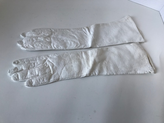 Vintage White Leather Gloves Opera Gloves Ballroo… - image 1