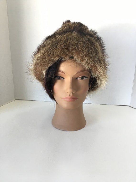 Vintage 1960s Raccoon Fur Unisex Hat with a Cente… - image 2