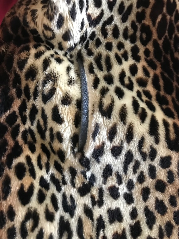 1950's Leopard Print Faux Fur Coat Vintage Cheeta… - image 8