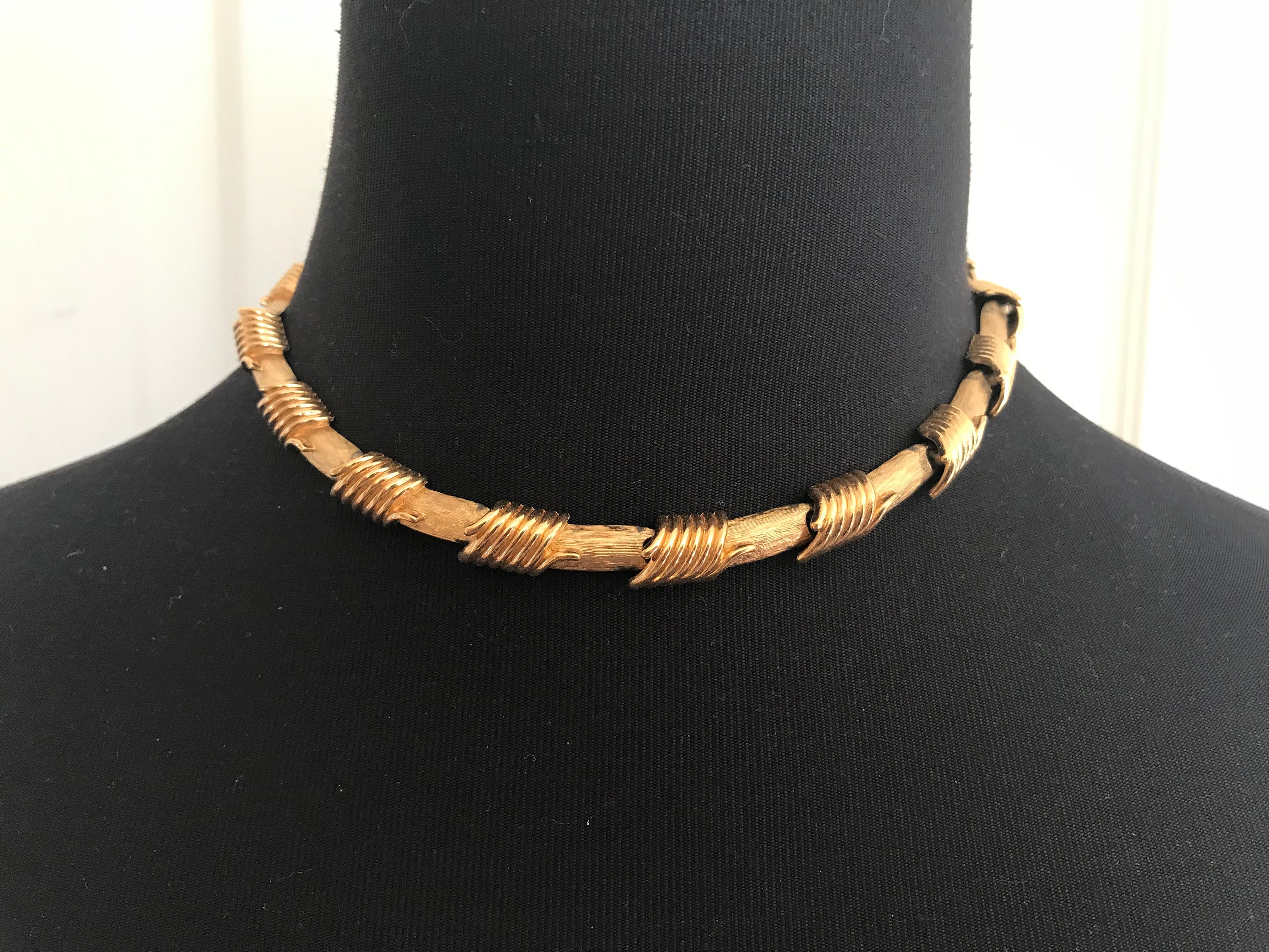 Vintage Gold Gilt Link Choker Wire Wrap 