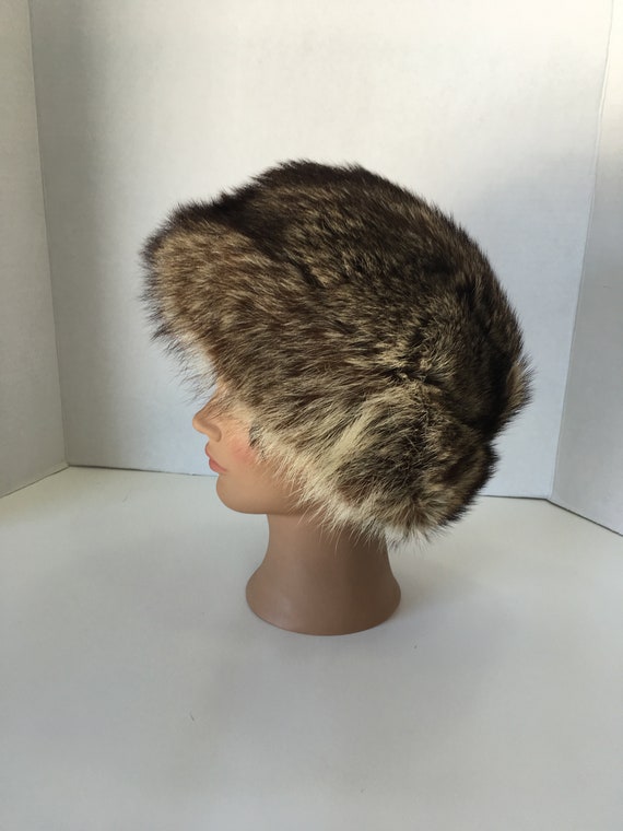 Vintage 1960s Raccoon Fur Unisex Hat with a Cente… - image 3