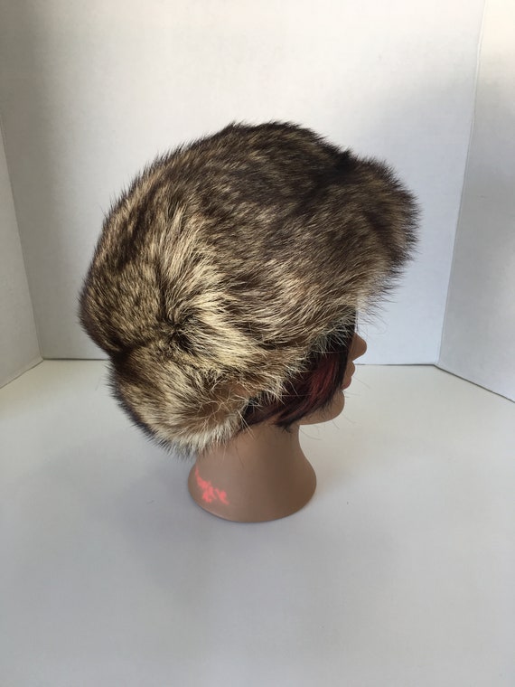 Vintage 1960s Raccoon Fur Unisex Hat with a Cente… - image 5