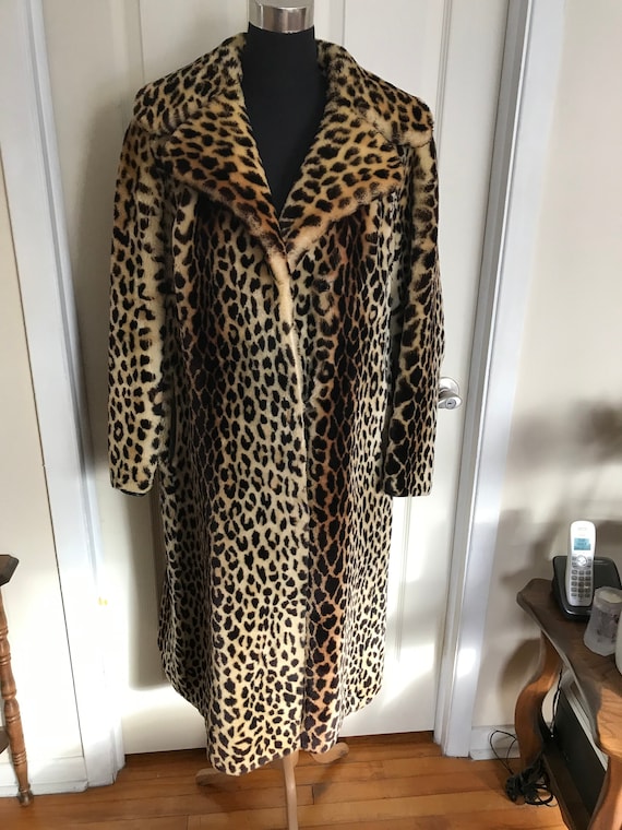 1950's Leopard Print Faux Fur Coat Vintage Cheeta… - image 2