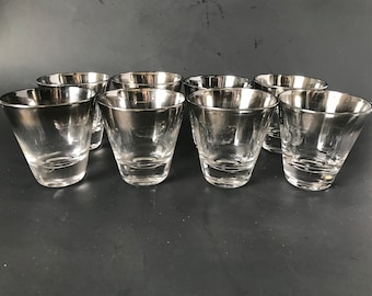 Vintage Dorothy Thorpe Silver Fade Whiskey Glasses V Shaped Bowl - Set Of 8 Circa 1947 - 1963