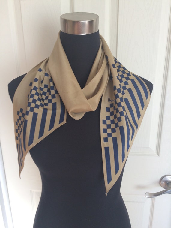 Vintage Vera Neumann Scarf with a Blue and Beige … - image 5