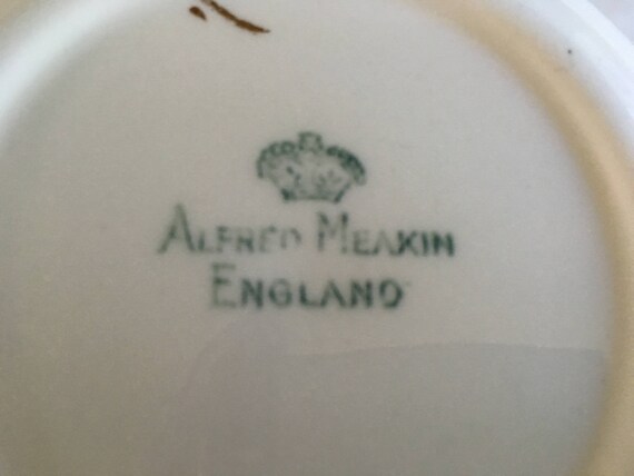 England Gold Star and Swirl Pattern Set of 6 Coupe Cereal Bowls by Alfred Meakin
